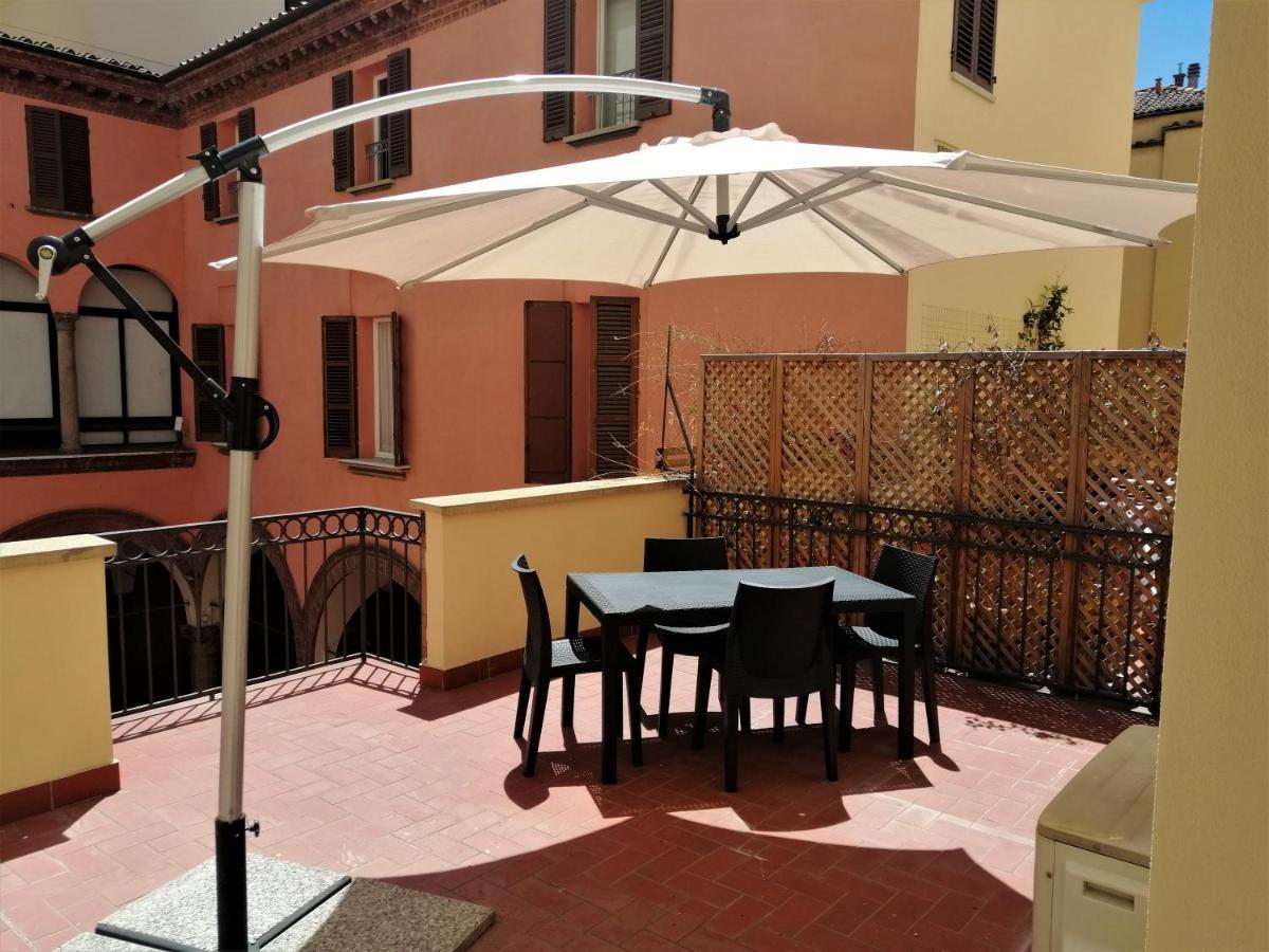 Galleria Del Toro Apartments Bologna Exterior photo